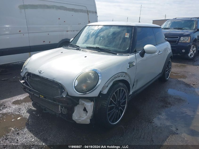 2010 Mini Cooper VIN: WMWMF3C54ATZ65045 Lot: 11990807