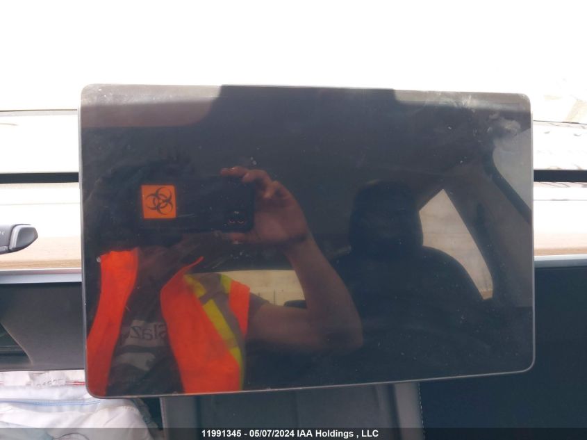 2022 Tesla Model Y VIN: 7SAYGDEF2NF521851 Lot: 11991345