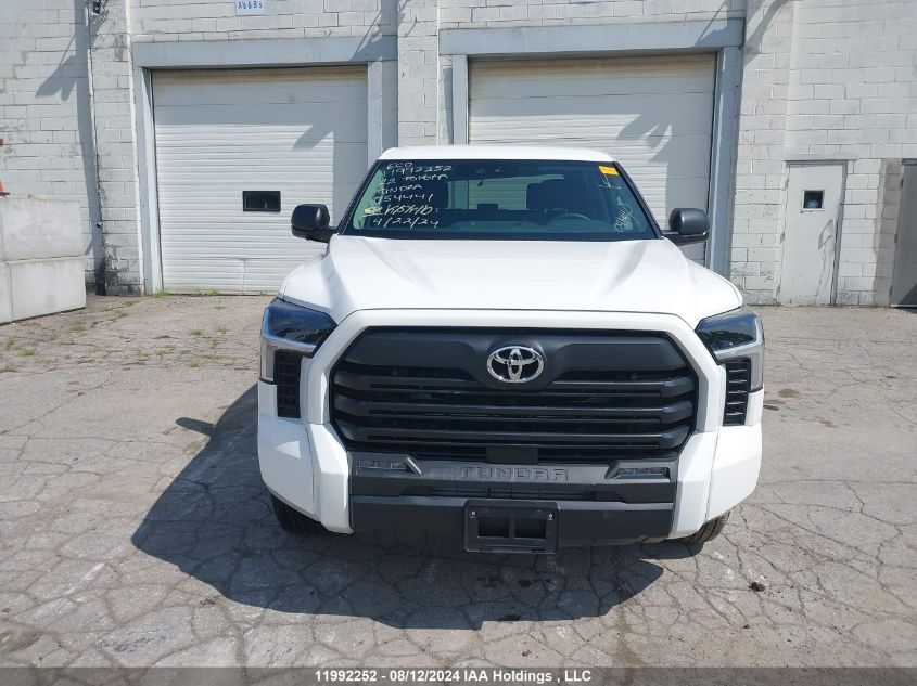 2022 Toyota Tundra Crewmax Sr/Crewmax Sr5 VIN: 5TFLA5DBXNX054441 Lot: 11992252