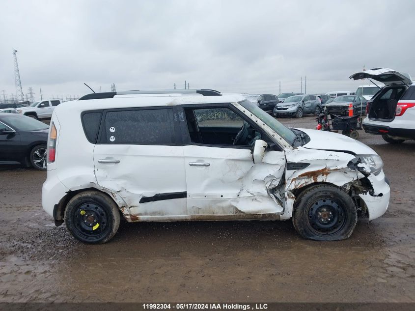2011 Kia Soul +/!/Sport VIN: KNDJT2A20B7706340 Lot: 11992304