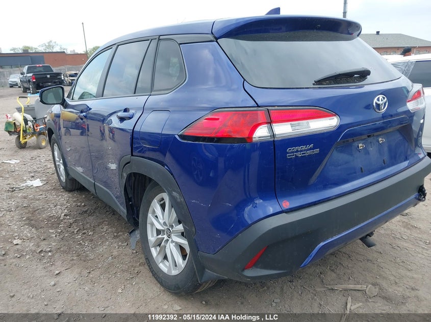 2022 Toyota Corolla Cross Le VIN: 7MUCAAAG3NV020734 Lot: 11992392