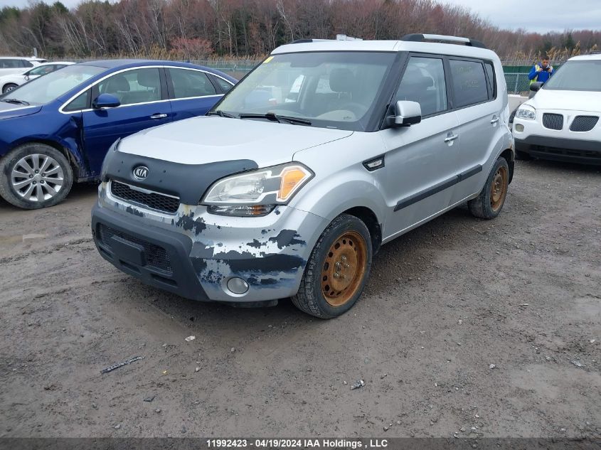 2011 Kia Soul +/!/Sport VIN: KNDJT2A23B7706333 Lot: 11992423