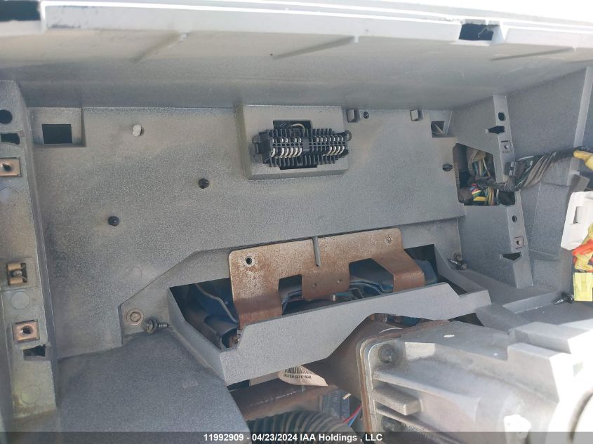 1998 Chevrolet Gmt-400 C1500 VIN: 1GCEC19W2WE209312 Lot: 11992909