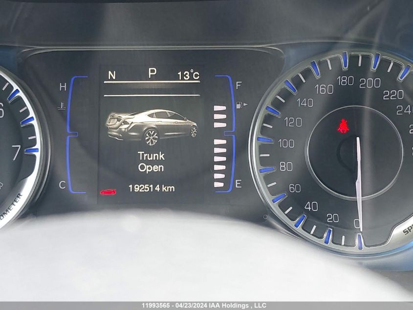 2015 Chrysler 200 Limited VIN: 1C3CCCAB8FN513051 Lot: 11993565