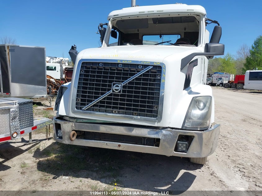 2014 Volvo Vn L VIN: 4V4NC9EG7EN136289 Lot: 11994113