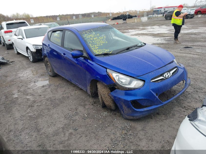 2013 Hyundai Accent VIN: KMHCT5AE3DU132823 Lot: 11995333