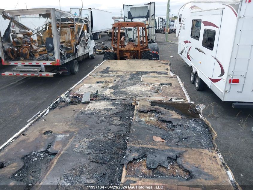 1999 Ford F550 Super Duty Stripped Chass VIN: 3FCNF53S4XJA13597 Lot: 11997134