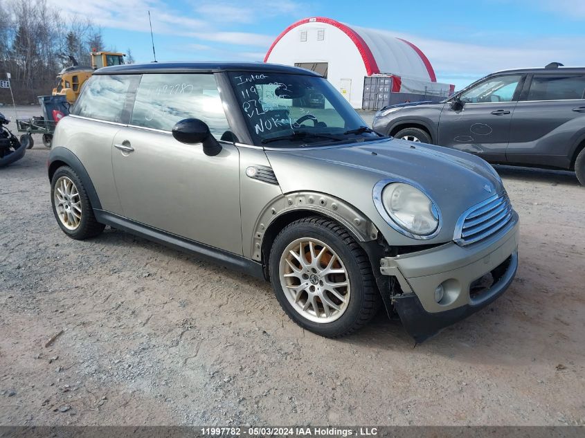 2007 Mini Cooper Hardtop VIN: WMWMF33577TL68951 Lot: 11997782