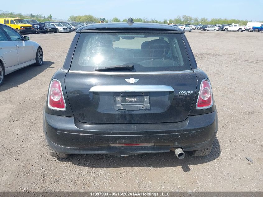 2012 Mini Cooper Hardtop VIN: WMWSU3C52CT256825 Lot: 11997903