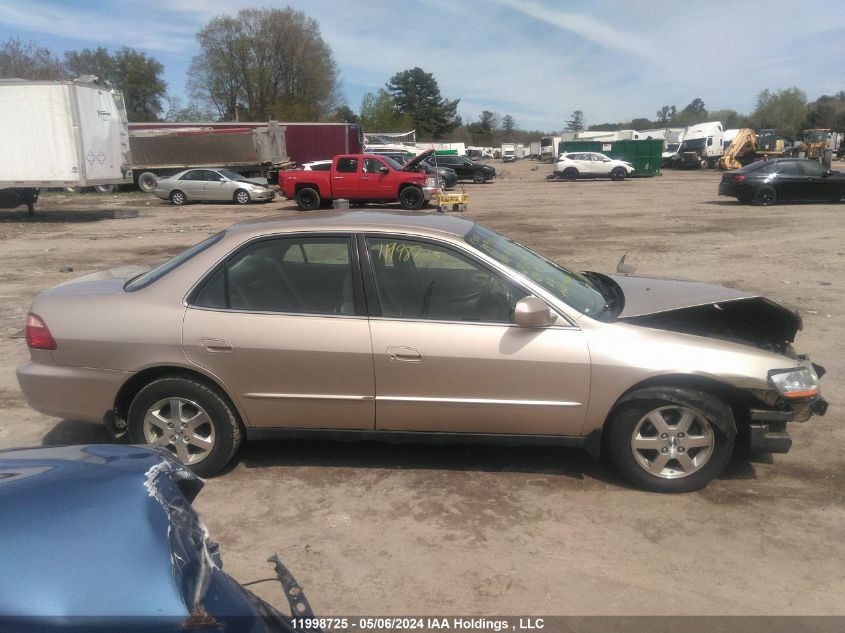 2000 Honda Accord Sdn VIN: 1HGCG5673YA813589 Lot: 11998725