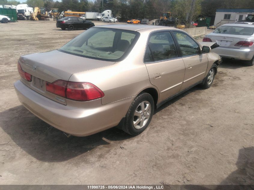 2000 Honda Accord Sdn VIN: 1HGCG5673YA813589 Lot: 11998725