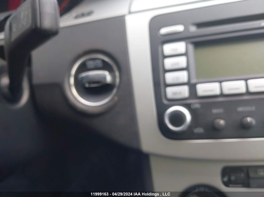 2008 Volkswagen Passat Sedan VIN: WVWAK73C98E229255 Lot: 11999163