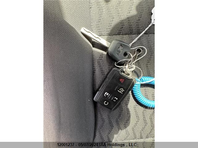 2018 Chevrolet Suburban VIN: 1GNSKGKC3JR261601 Lot: 12001237