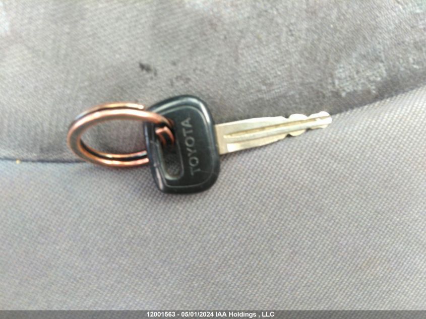 2001 Toyota Echo VIN: JTDBT123610102613 Lot: 12001563