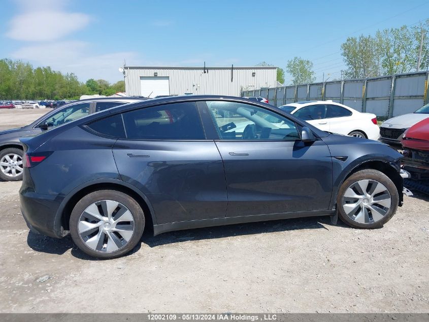 2024 Tesla Model Y VIN: 7SAYGDEE9RF994174 Lot: 12002109