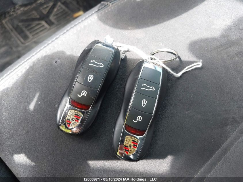 2017 Porsche Macan VIN: WP1AG2A55HLB55528 Lot: 12003971