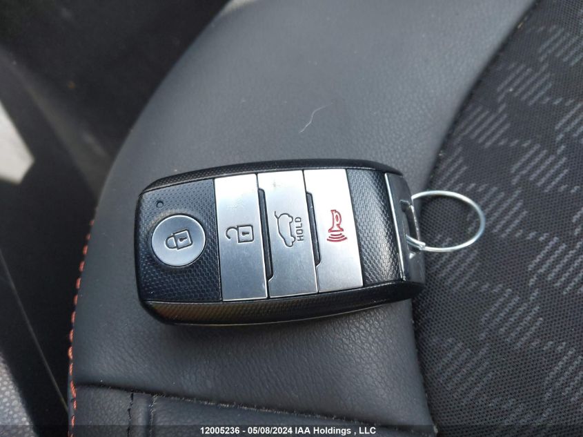 2017 Kia Soul VIN: KNDJX3AA5H7883783 Lot: 12005236