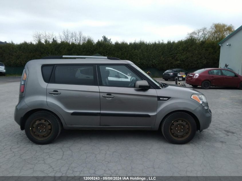 2011 Kia Soul VIN: KNDJT2A2XB7203298 Lot: 12005243