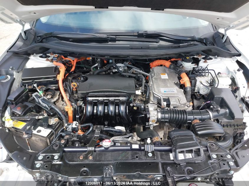 2018 Honda Clarity Plug-In Hybrid VIN: JHMZC5F11JC800395 Lot: 12006017