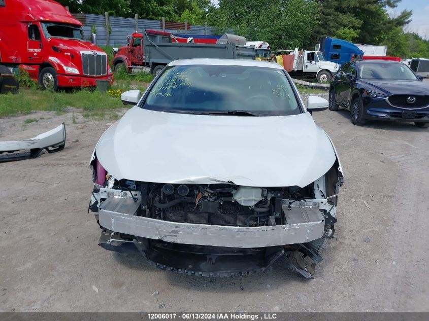 2018 Honda Clarity Plug-In Hybrid VIN: JHMZC5F11JC800395 Lot: 12006017