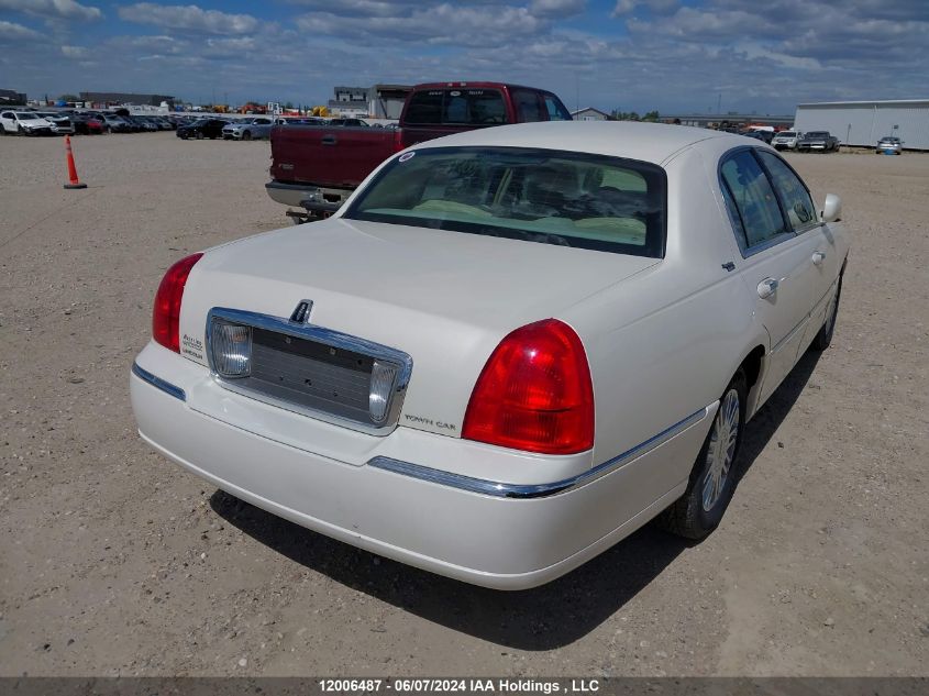 2007 Lincoln Town Car Signature Limited VIN: 1LNHM82W57Y624875 Lot: 12006487