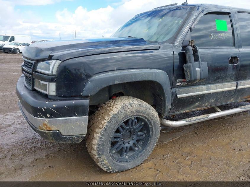 2005 Chevrolet Silverado 2500Hd VIN: 1GCHK23275F938992 Lot: 12007312