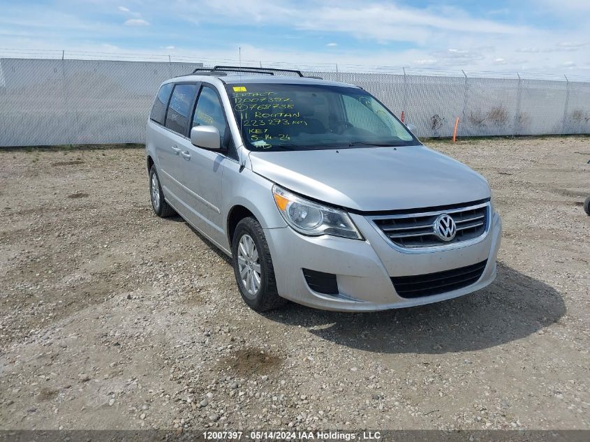 2011 Volkswagen Routan Se VIN: 2V4RW3DG4BR768738 Lot: 12007397