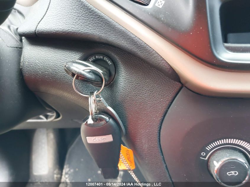 2015 Jeep Cherokee Sport VIN: 1C4PJLAB0FW590252 Lot: 12007401