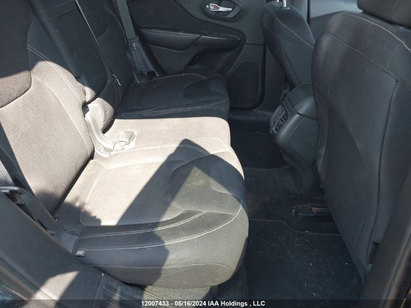 2015 Jeep Cherokee Latitude VIN: 1C4PJMCB1FW787143 Lot: 12007433