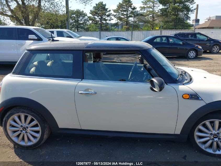2010 Mini Cooper Hardtop VIN: WMWMF3C53ATZ62380 Lot: 12007977