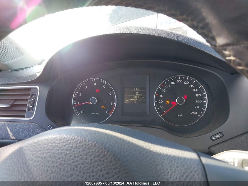 2013 Volkswagen Jetta 2.5L Sel VIN: 3VWGX7AJ3DM313926 Lot: 12007995