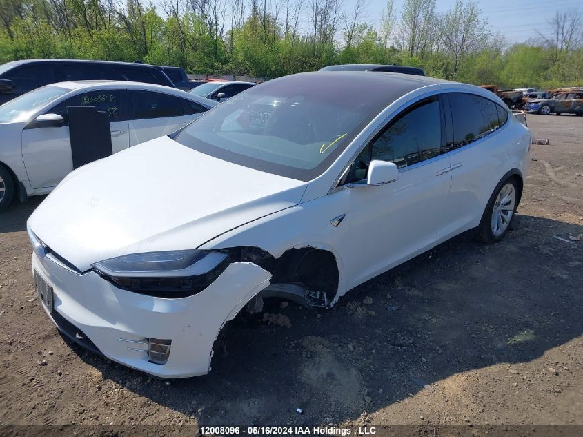 2018 Tesla Model X 100D/75D/P100D VIN: 5YJXCBE23JF126125 Lot: 12008096