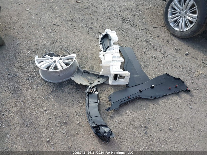 2024 Mitsubishi Outlander Phev VIN: JA4T5VA98RZ608215 Lot: 12008742