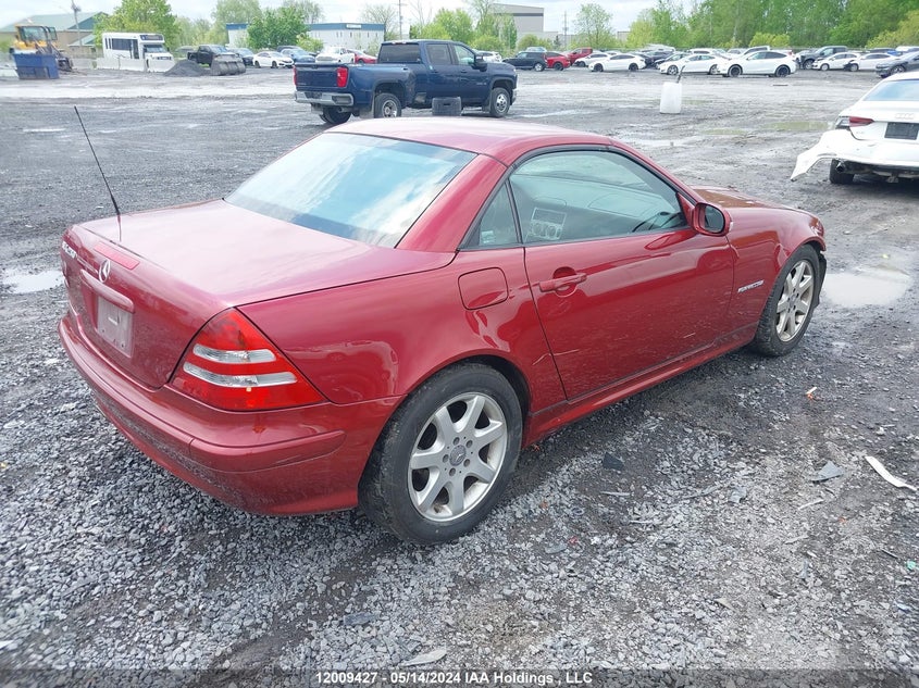 2001 Mercedes-Benz Slk-Class VIN: WDBKK49F11F220701 Lot: 12009427