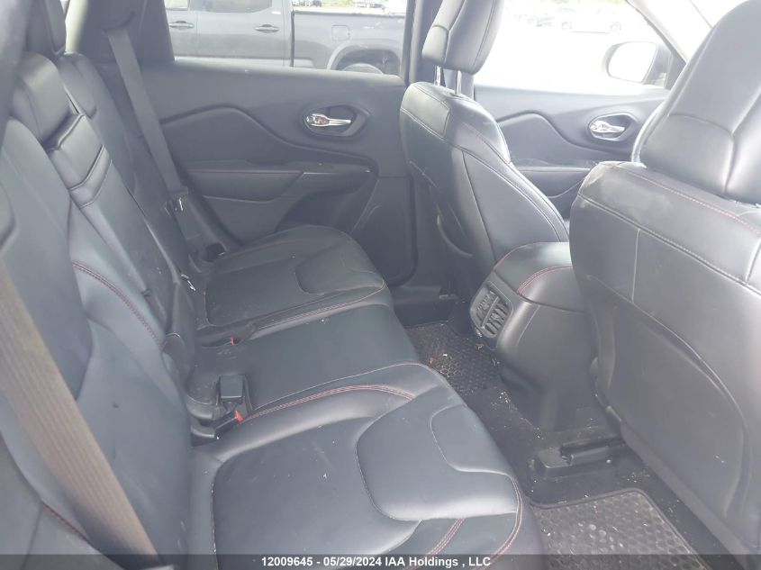 2015 Jeep Cherokee Trailhawk VIN: 1C4PJMBS8FW724185 Lot: 12009645