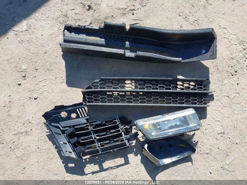 2013 Volkswagen Passat VIN: 1VWCH7A32DC105051 Lot: 12009651