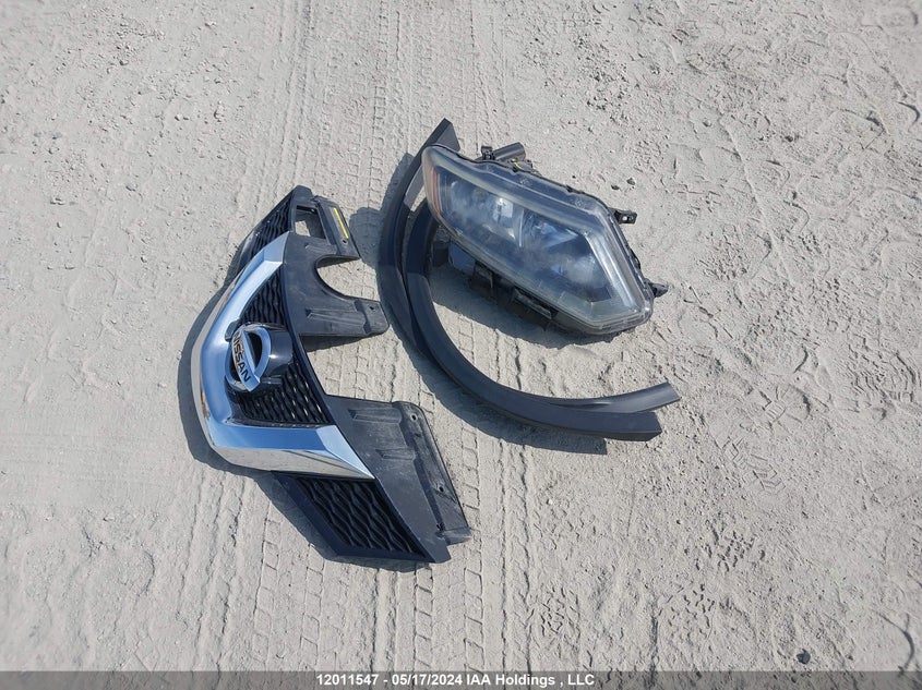 2015 Nissan Rogue VIN: 5N1AT2MT5FC835641 Lot: 12011547