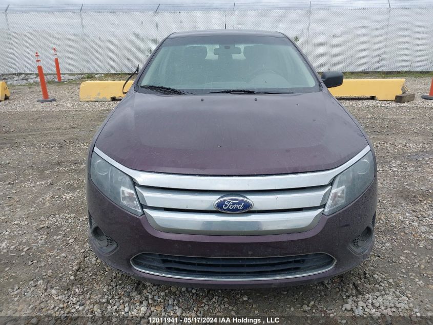 2011 Ford Fusion S VIN: 3FAHP0GA2BR157647 Lot: 12011941