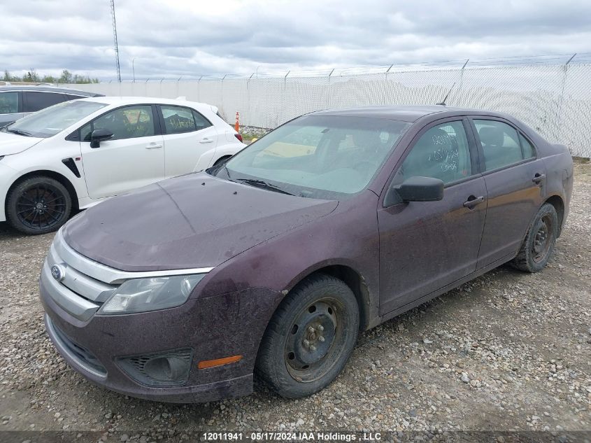 2011 Ford Fusion S VIN: 3FAHP0GA2BR157647 Lot: 12011941