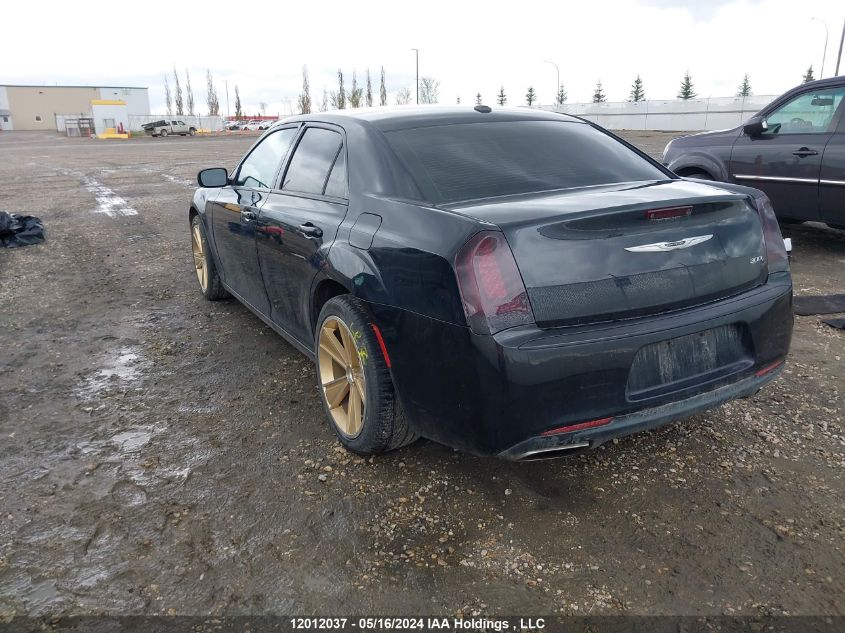 2016 Chrysler 300 S VIN: 2C3CCABG3GH261122 Lot: 12012037