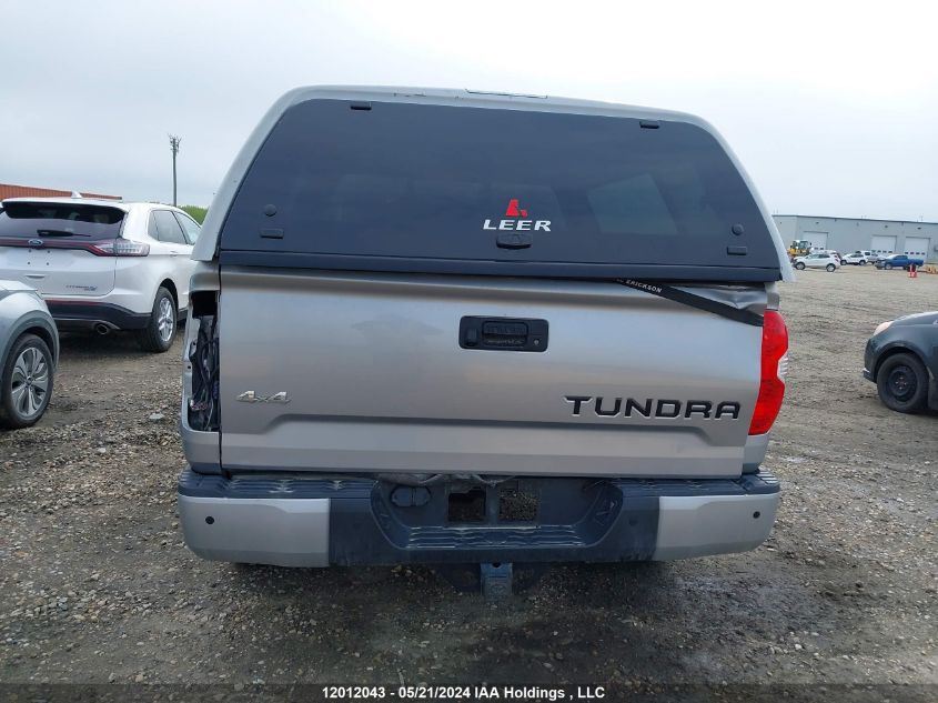 2018 Toyota Tundra Limited 5.7L V8 VIN: 5TFBY5F11JX696486 Lot: 12012043