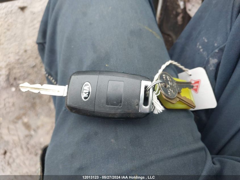 2015 Kia Forte 5-Door VIN: KNAFK5A84F5279399 Lot: 12013123