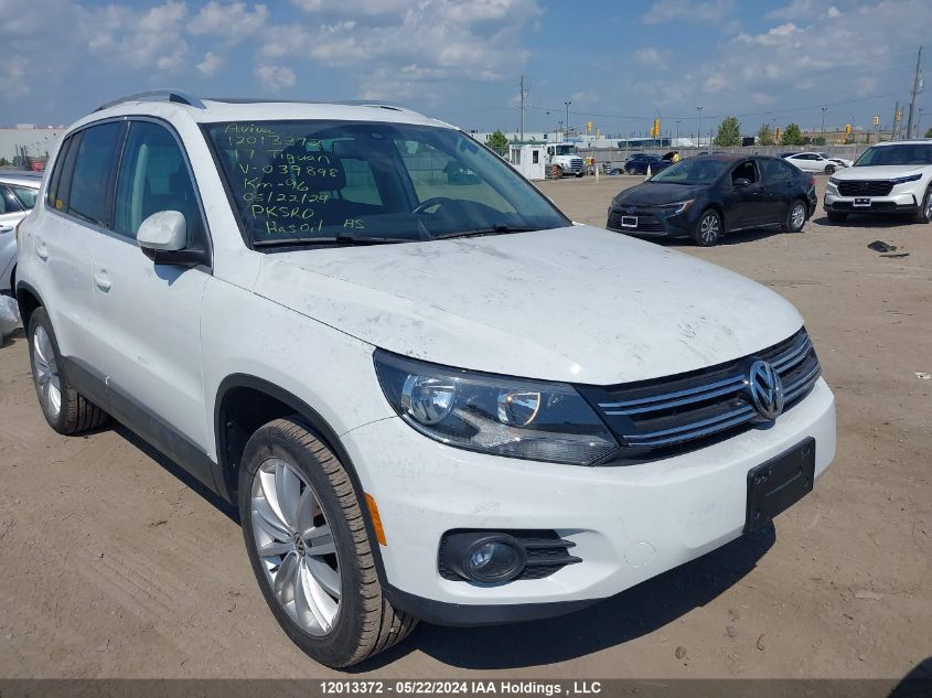 2017 Volkswagen Tiguan VIN: WVGMV7AX0HK039898 Lot: 12013372