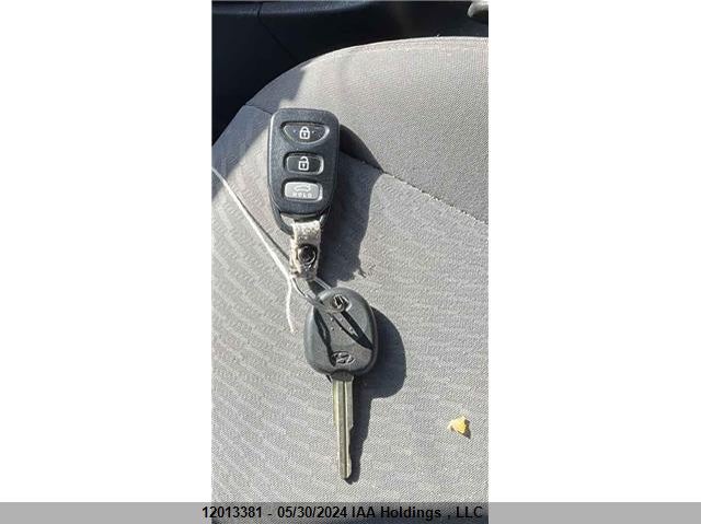 2014 Hyundai Elantra Se/Sport/Limited VIN: 5NPDH4AE7EH457054 Lot: 12013381