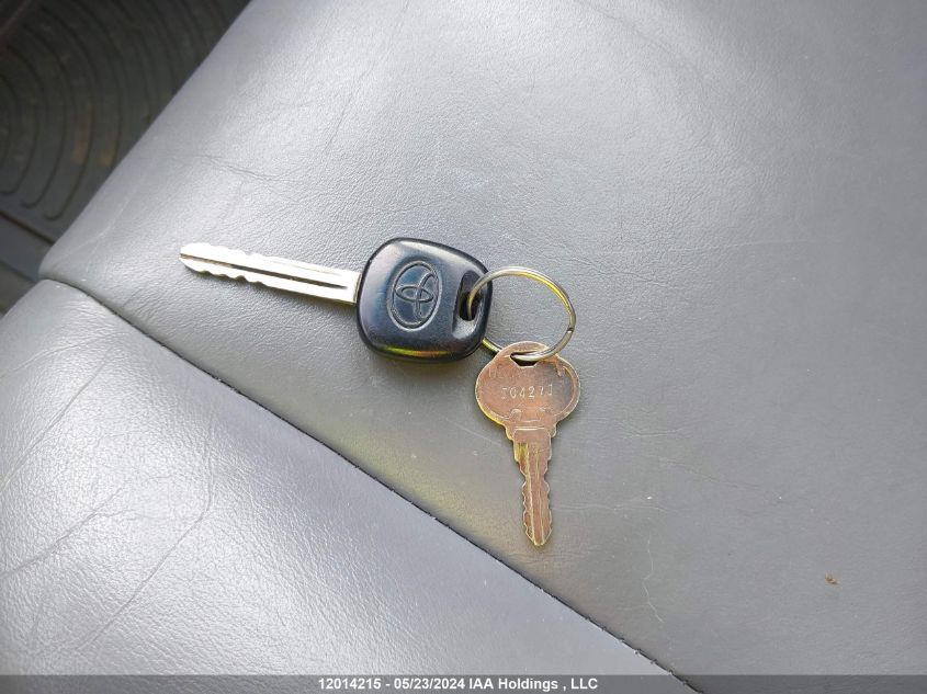 2000 Toyota Camry Ce/Le/Xle VIN: JT2BF22K1Y0284261 Lot: 12014215