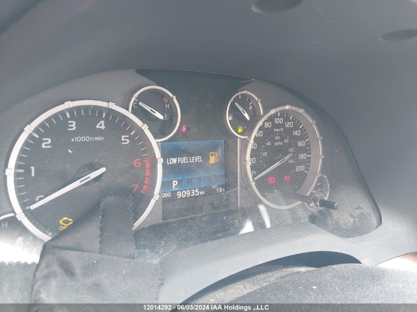 2017 Toyota Tundra Platinum 5.7L V8 VIN: 5TFAY5F11HX592747 Lot: 12014292