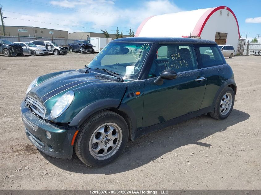 2005 Mini Cooper Hardtop VIN: WMWRC33405TC57308 Lot: 12016376