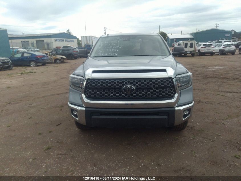 2018 Toyota Tundra Crewmax Sr5 VIN: 5TFDY5F10JX724688 Lot: 12016418