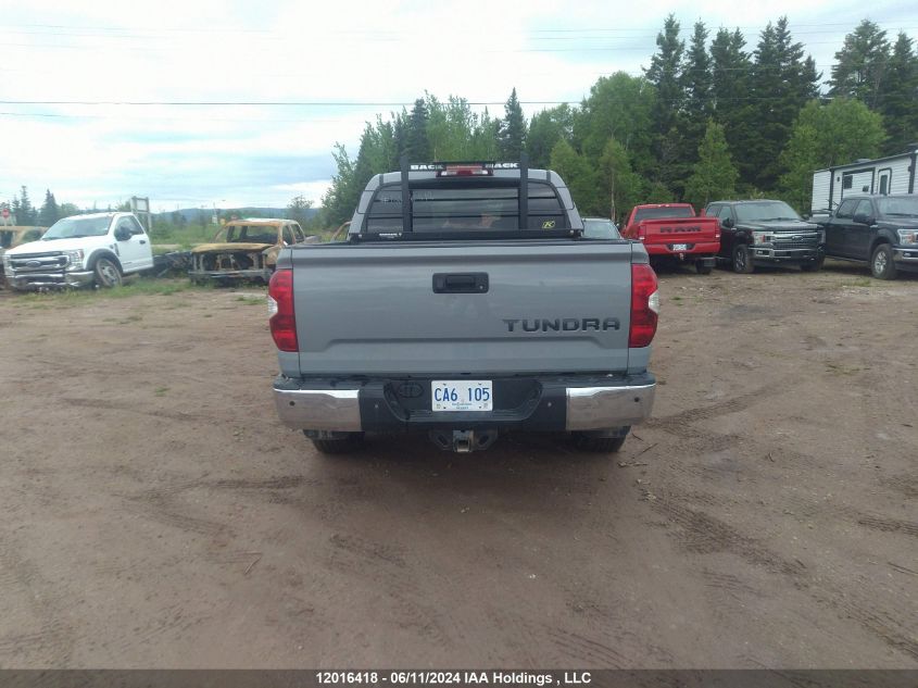 2018 Toyota Tundra Crewmax Sr5 VIN: 5TFDY5F10JX724688 Lot: 12016418