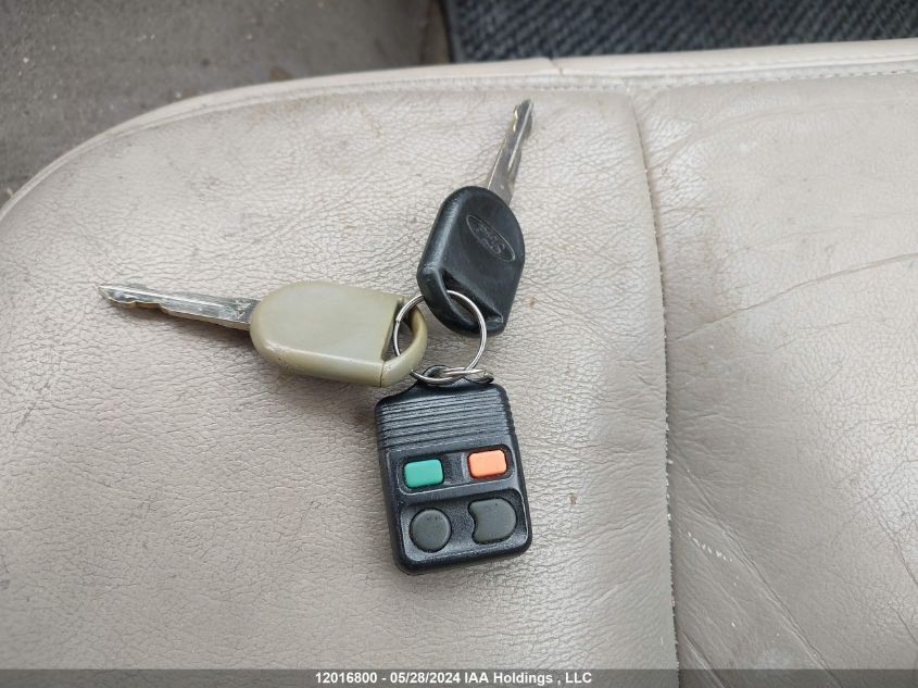 2005 Ford Crown Victoria Lx VIN: 2FAFP74W05X163422 Lot: 12016800